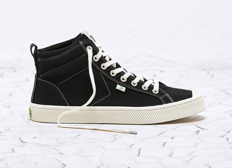 oca high black canvas sneaker women side view.slideshow1 ae632a73 b82b 4bb4 a6f2 426b3594ff72