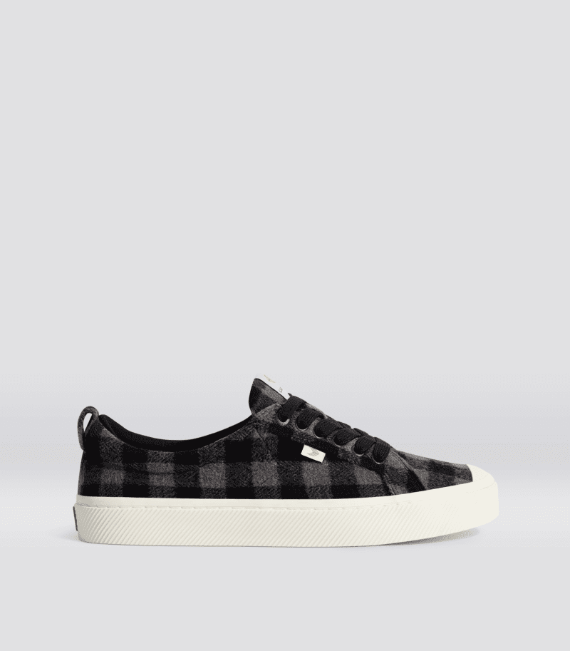 oca low black plaid canvas.side view