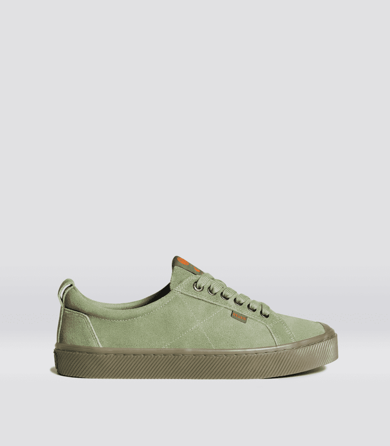 oca low deus ex machina green suede sneaker.side view