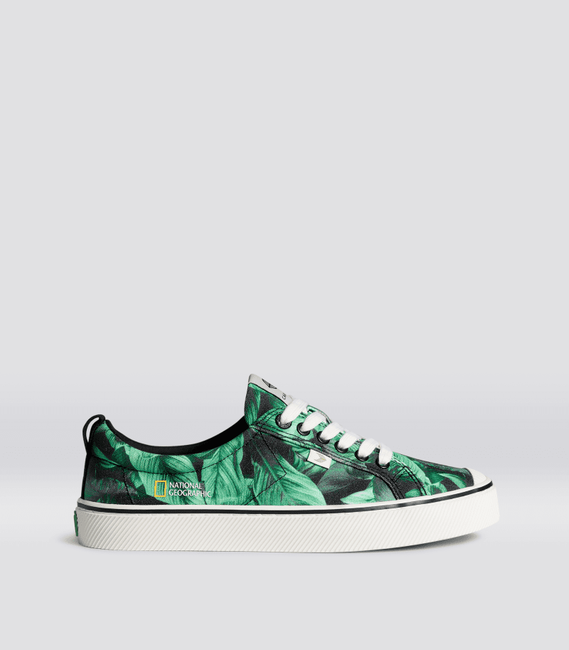 oca low natgeo peace lily canvas sneaker.side view