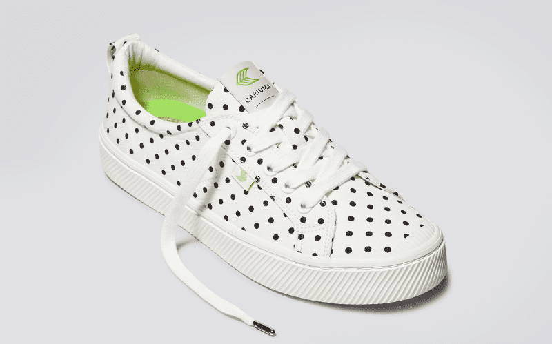 oca low off white polka dots canvas sneaker.feature 1 e85480ab c2c2 410c a2b7 8525e8c1552a