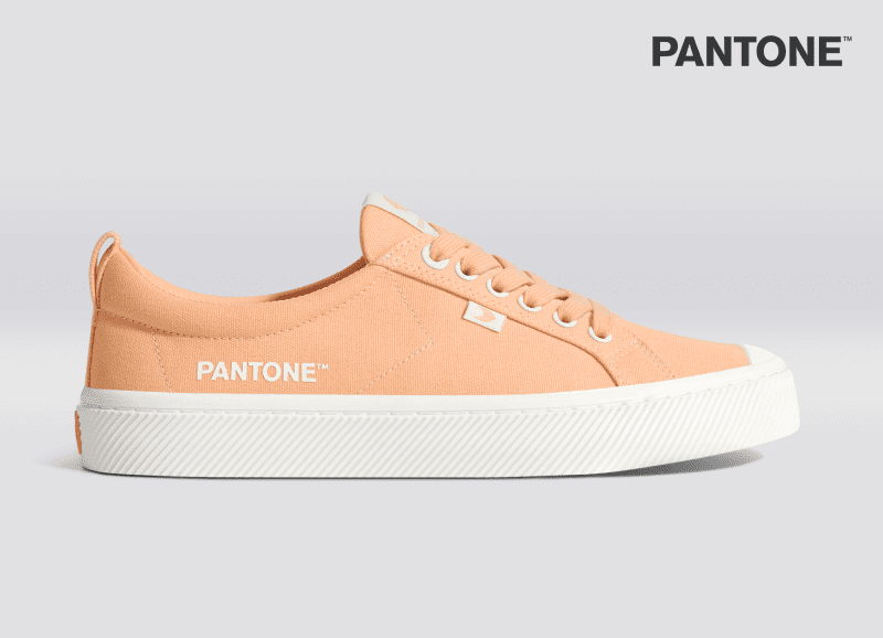 oca low pantone peach fuzz canvas sneaker.slideshow1