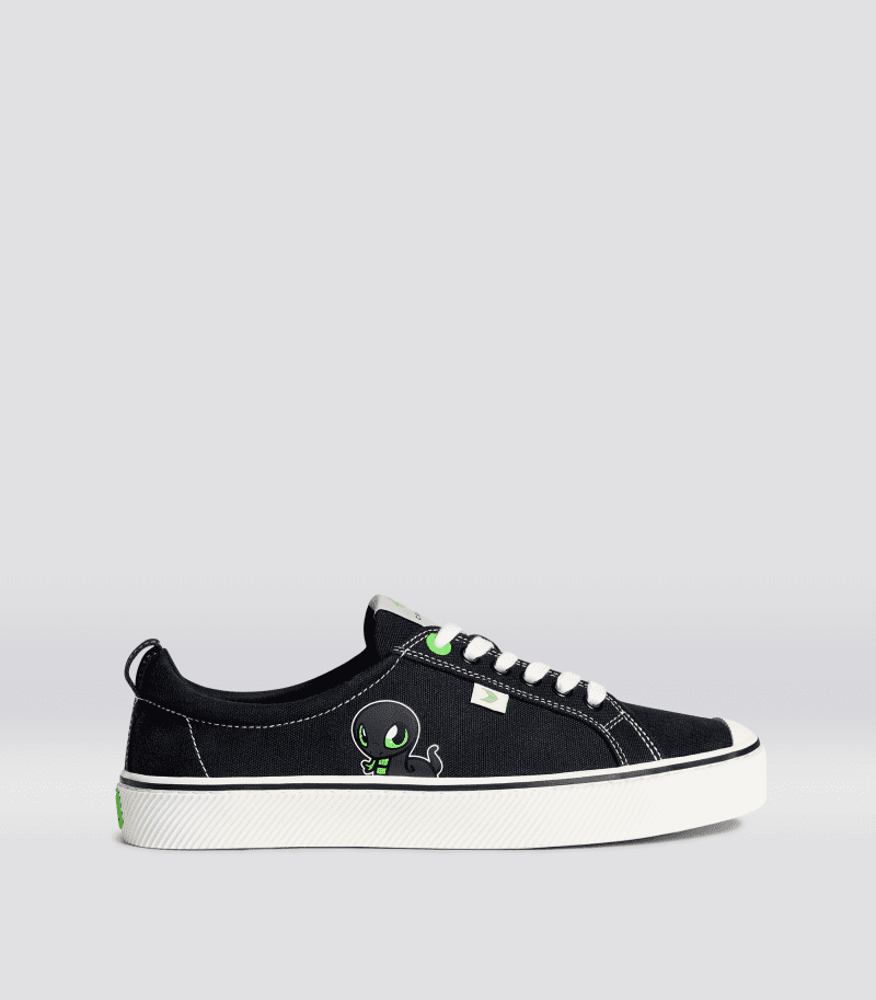 oca low razer black canvas sneaker.side view