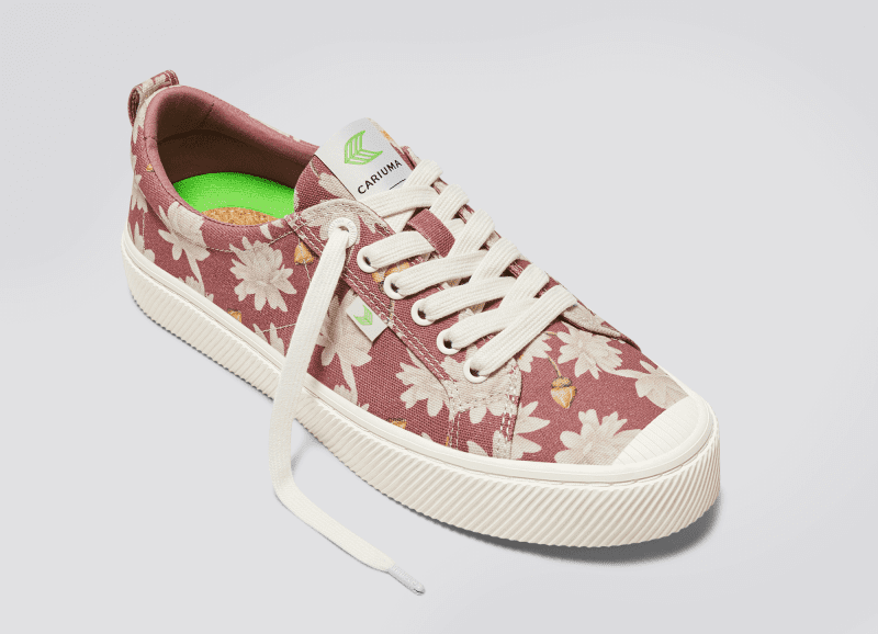 oca low withered rose giant liles canvas sneaker.slideshow2 74a274b9 b587 4e1a 95d7 bed5534d7abe